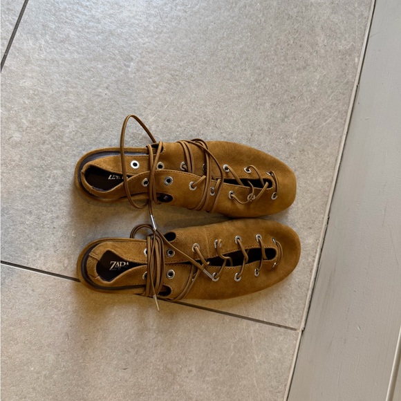 Zara Shoes - Women’s Zara Tie Up Flats